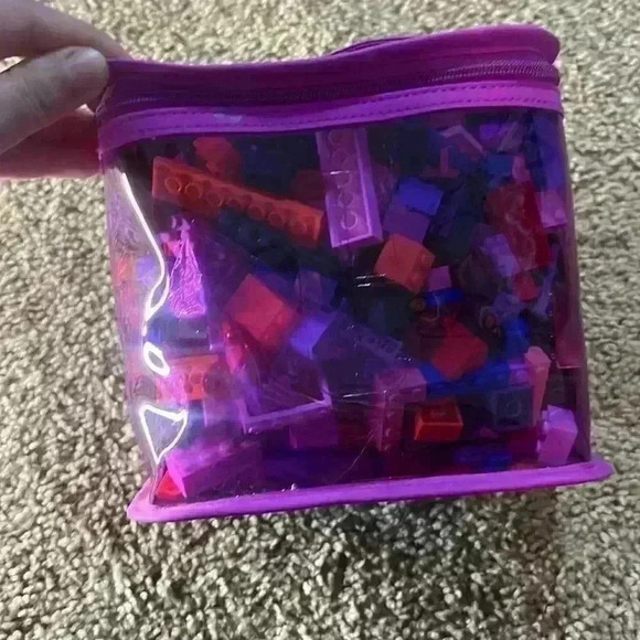 Little bag of legos - Picture 1 of 3